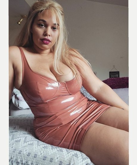 Sharlettewitch top star pictures