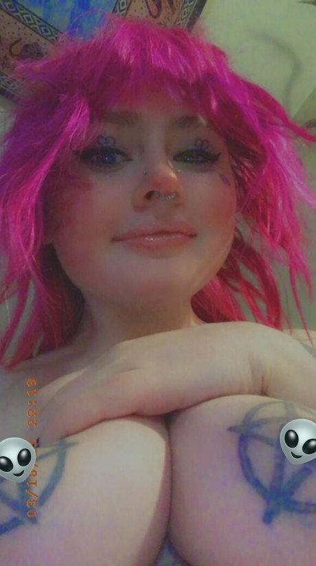 lewdhyena model beautiful img