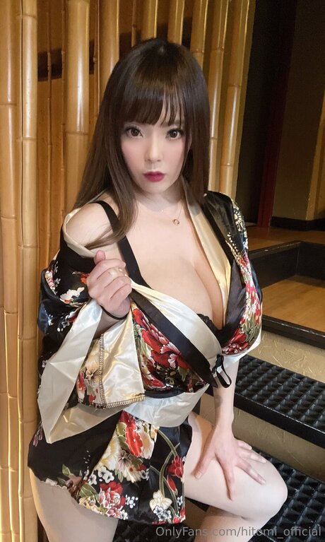 hitomi official exclusive pornstar images