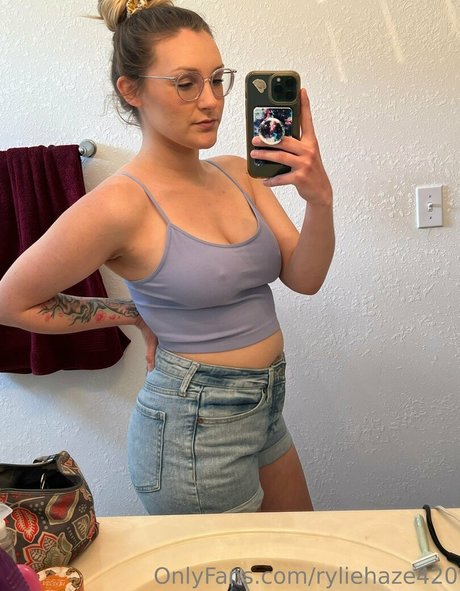 ryliehaze420 model sex pictures