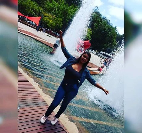 Evelim Alves hot actress pic