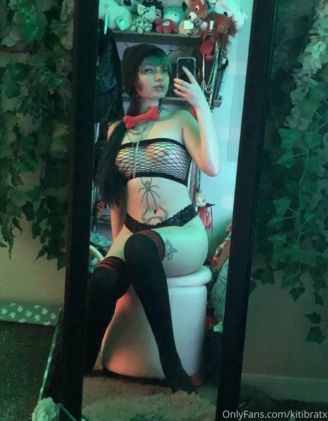 kitibratx nudes model pics