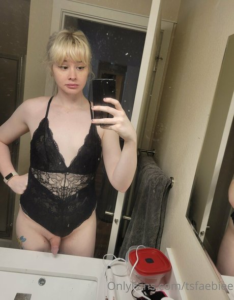 Tsfaebiee model sexy pic