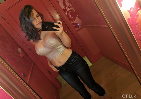 qtlux pornstar xxx images