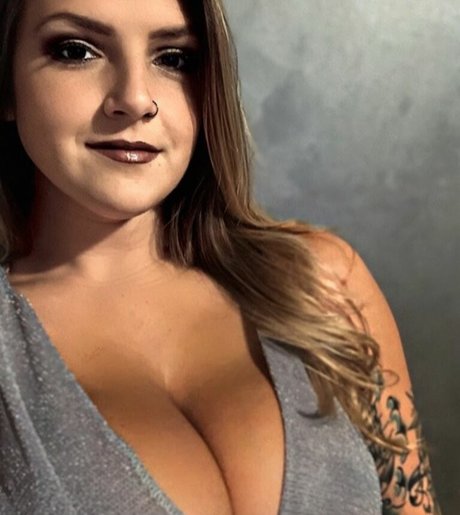Chelsea Hammill nude star galleries