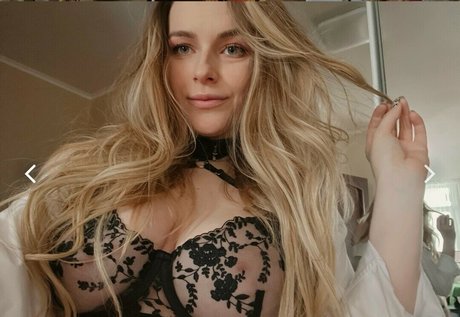 lamonesuch model naked photos