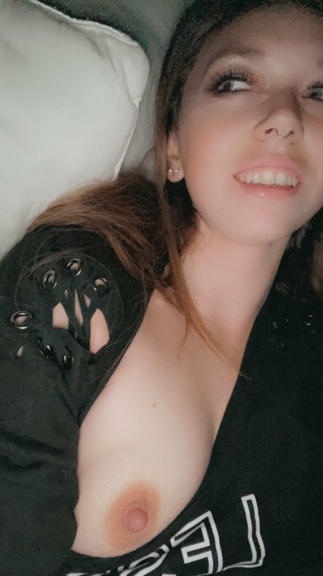 allimoonaxxx sex actress gallery