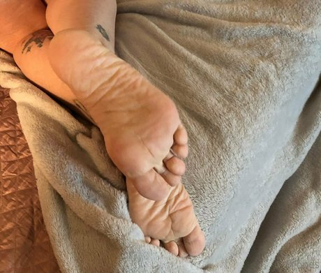 ajonesfeet nude star pic