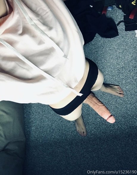 sm0ltwink star naked image