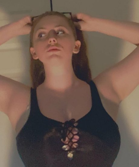 Lily P perfect model pic