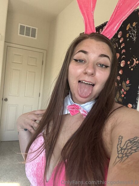 thiccgodesss2 0 pornstar beautiful pic