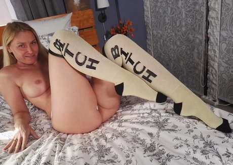skinny petite onlyfans pornos images