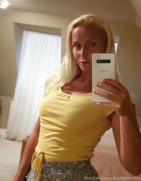 kathianobilixx sexy star photo