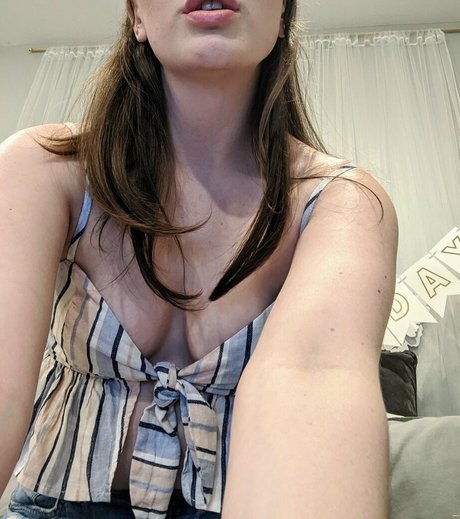 callaq sex pornstar image