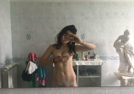 lolitakiwis pornstar adult pic