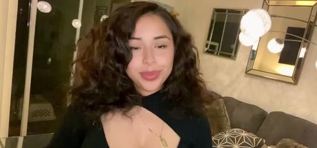 Sarai Fonseca star hot image