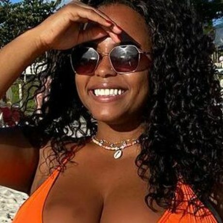 diasdegil pornographic model pic