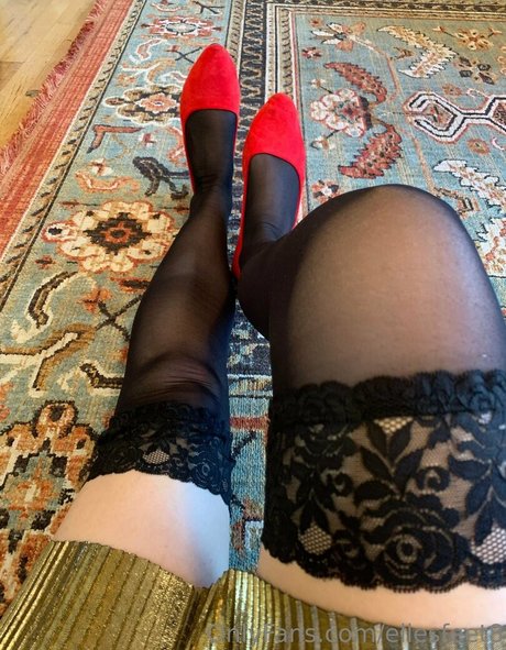 ellesfeet8 erotic star gallery