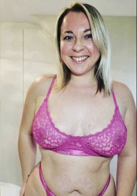 Unknown Girl hot actress archive