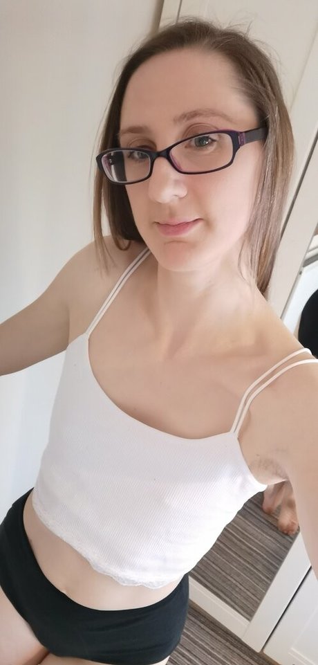 aprilrosejonesxfree profile image