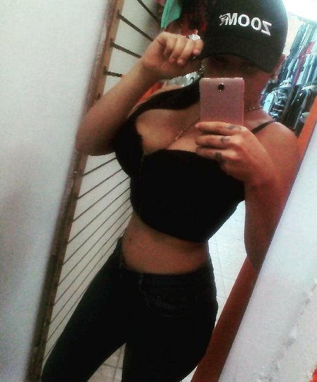 Nohely Guilarte art model image