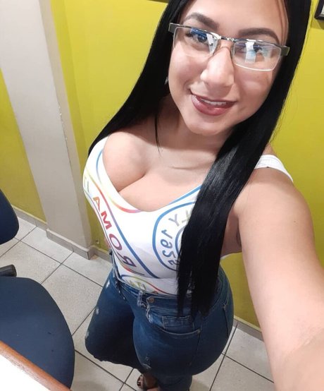 Nohely Guilarte beautiful model pictures