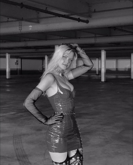 brittvnybitchh pretty star picture