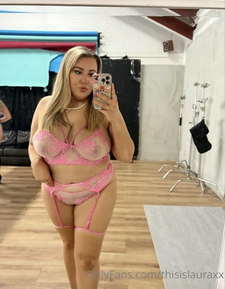 thisislauraxx porn model pictures