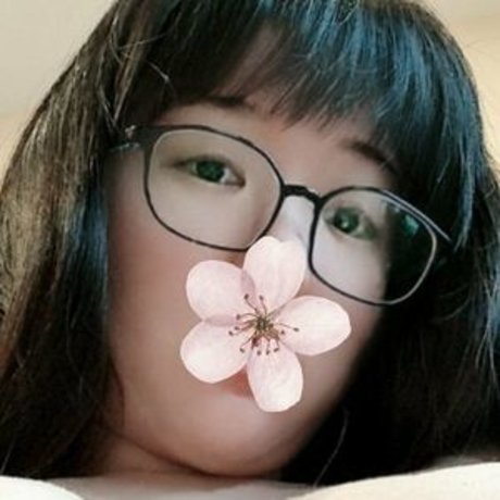 Acacia Wen model nude image