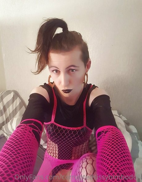 corruptedsissybimbodoll naked star pictures