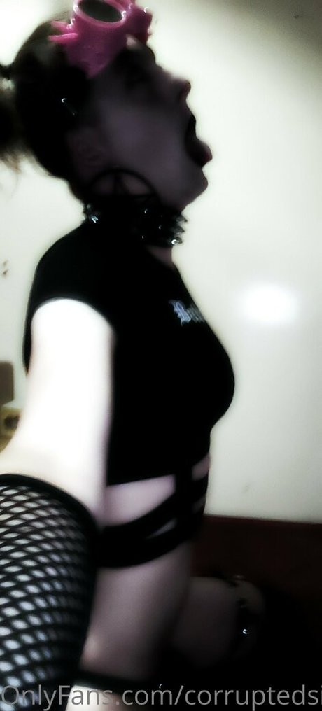 corruptedsissybimbodoll high quality model pics
