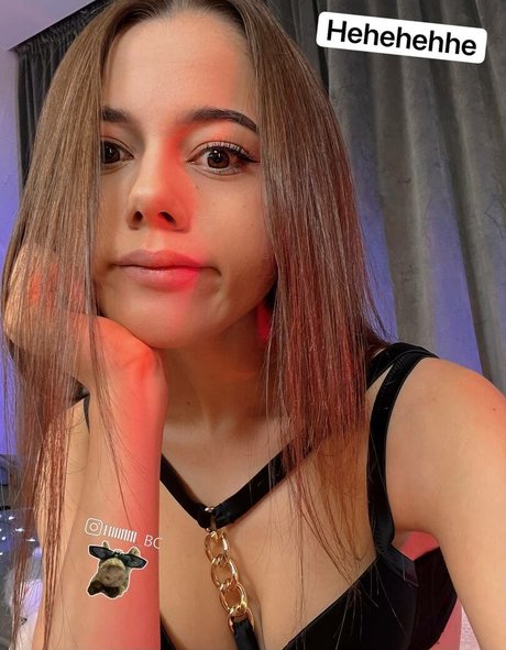 taanni porn model photos