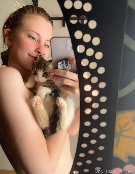 Lilya0o star pornographic picture