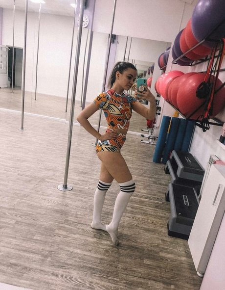 Vikamccline sex star pics