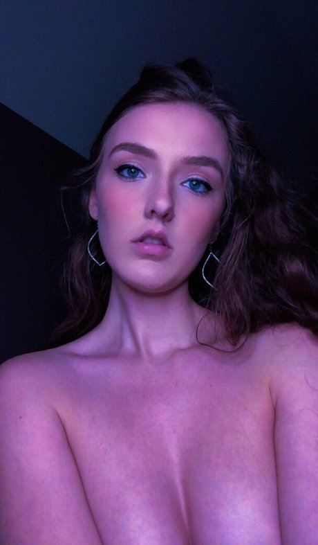 foxyopheliaa top profile image