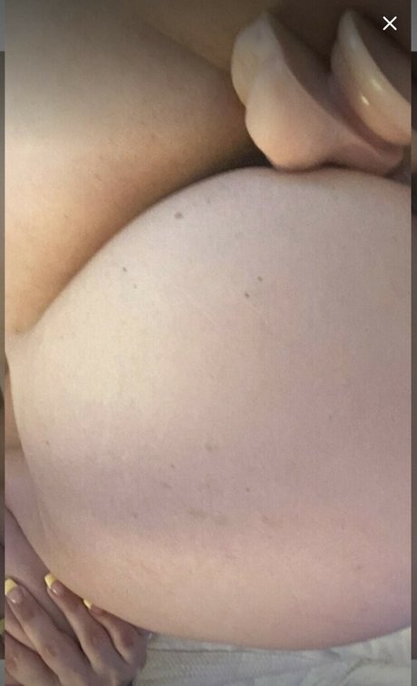 Akiira Sutton Large pornstar pretty photo