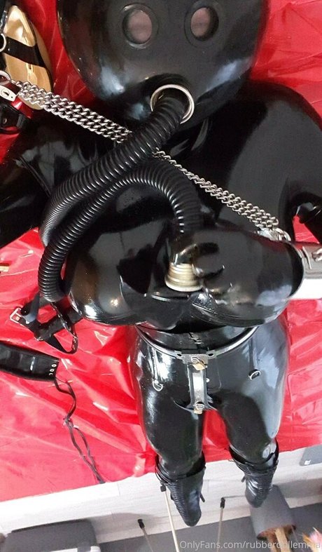 rubberdollemma star pretty galleries
