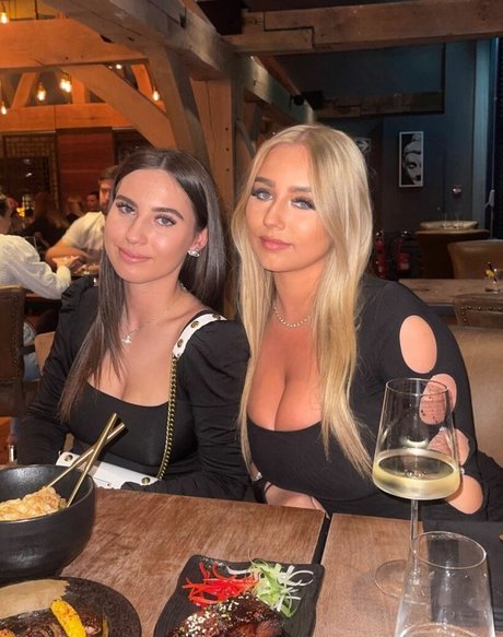 blonde trans onlyfans top pictures