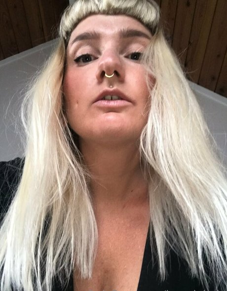bonnielady model pornographic picture