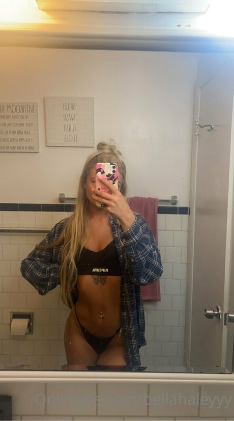 bellahaleyyy star hd gallery