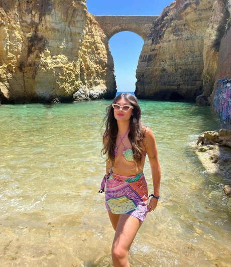Mariana Nery perfect actress gallery