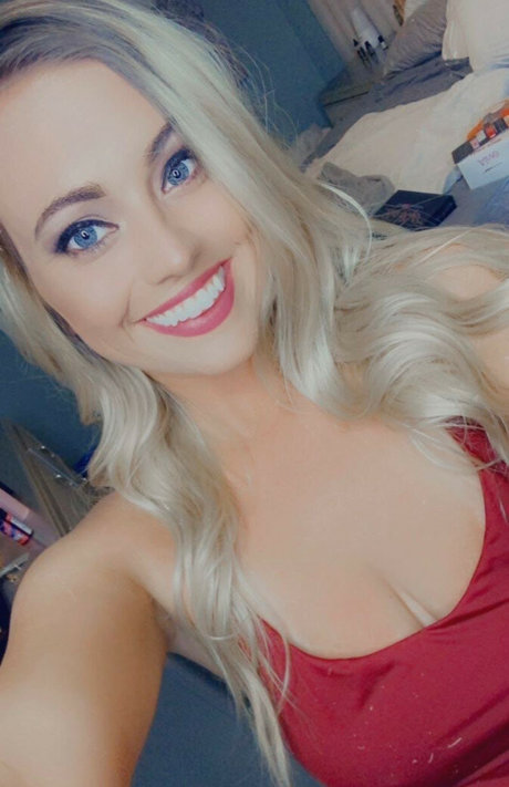Savannah Paige star naked archive