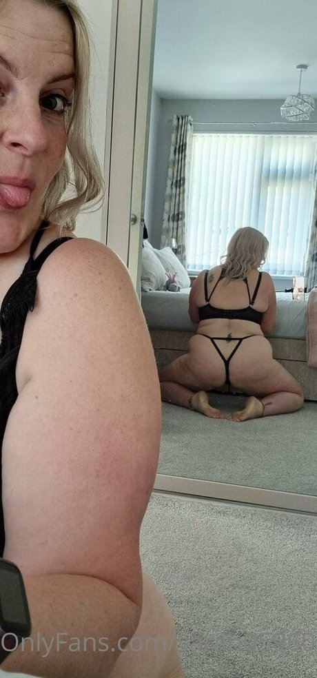 sarah05960605 pornstar best image