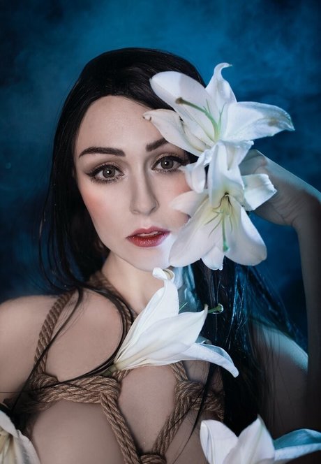 Senedy pretty model photo