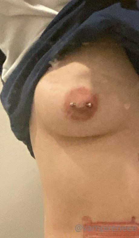 vampireneee pornstar erotic galleries