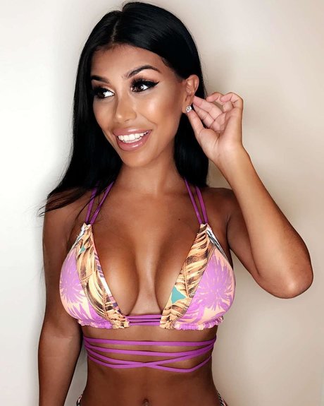 Isabel Raad model nice pic