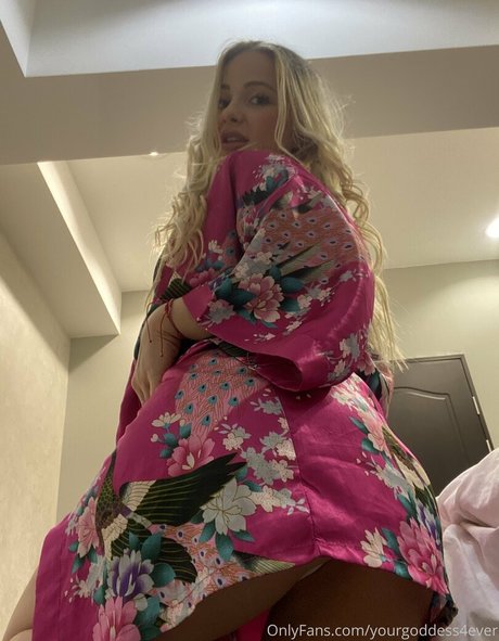yourgoddess4ever nudes actress archive