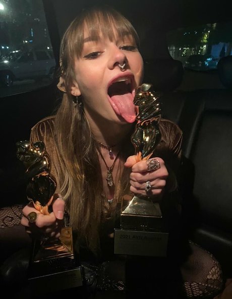 naomiswann free pornstar picture