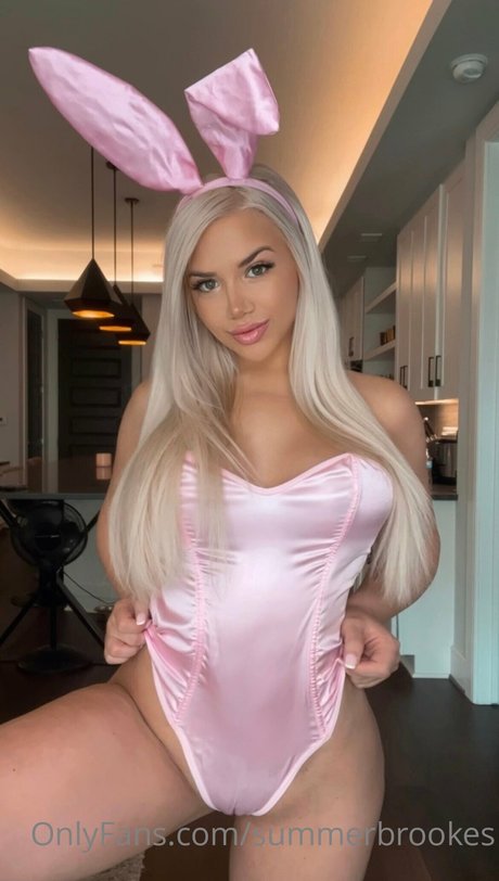 Summer Brookes star beautiful gallery