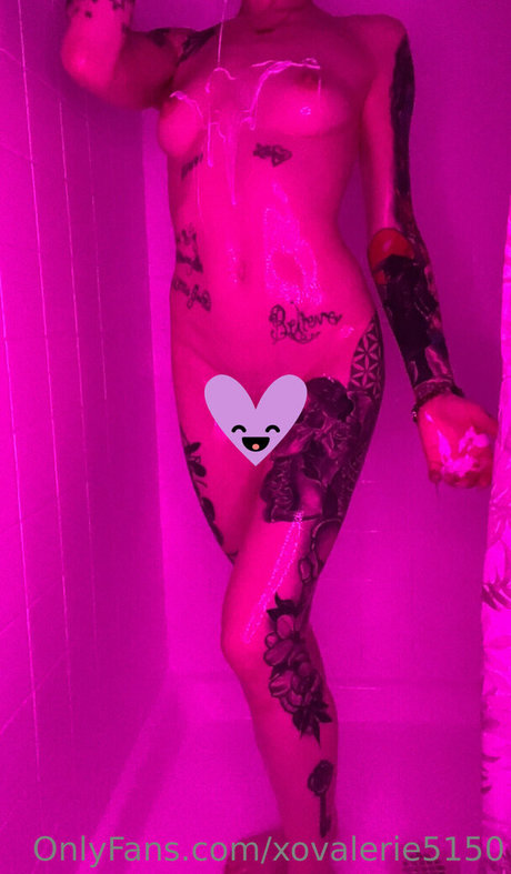 xovalerie pornographic star img